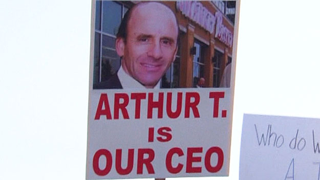Sign supporting fired CEO Arthur T. Demoulas. (WBZ-TV)