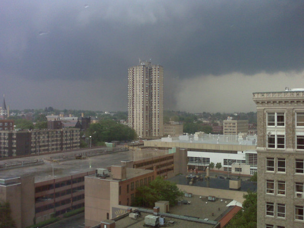 Springfield tornado (credit: Maureen Hayes)