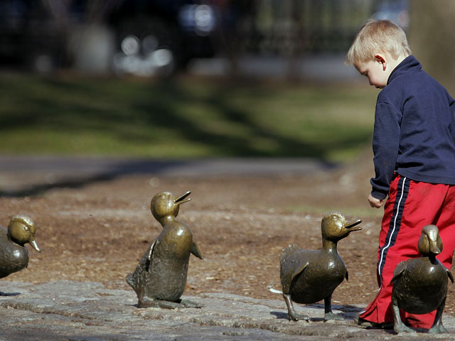 The 'Make Way for Ducklings' statue on the Boston Common (Credit: Joe Raedle/Getty Images)