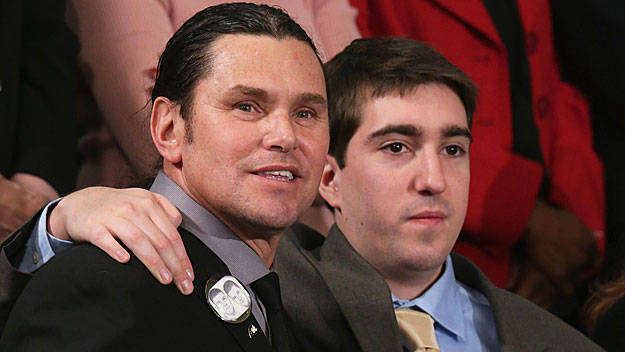 Carlos Arredondo (L) and Jeff Bauman at the State of the Union on January 28, 2014 in Washington, DC.  (Photo by Chip Somodevilla/Getty Images)