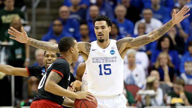 Willie Cauley-Stein of the Kentucky Wildcats plays defense against the Cincinnati Bearcats during the third round of the 2015 NCAA Men's Basketball Tournament. (Photo by Andy Lyons/Getty Images)