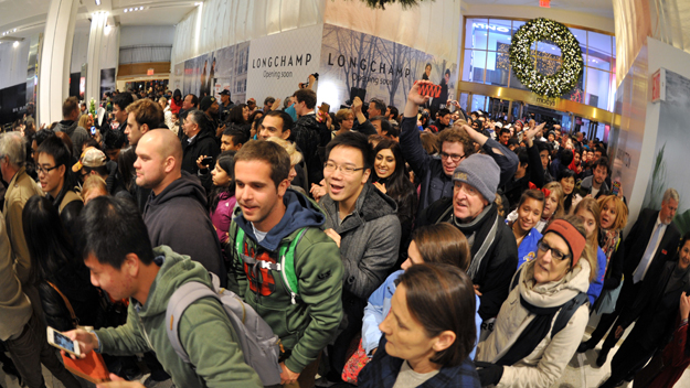 Here's How Stores Are Changing Black Friday For The Pandemic – CBS ...