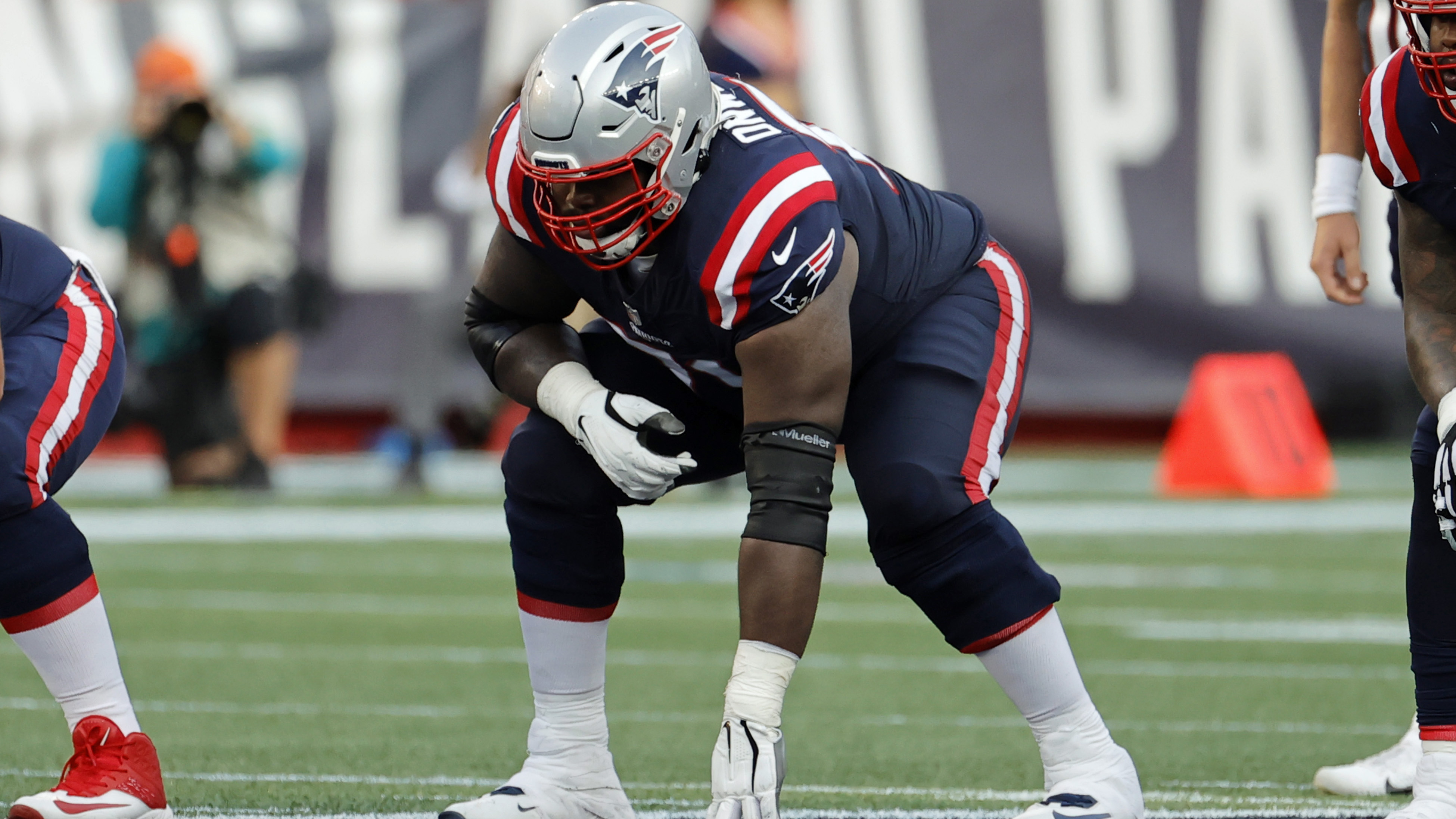 Patriots Left Guard Mike Onwenu Expected Back At Practice Thursday