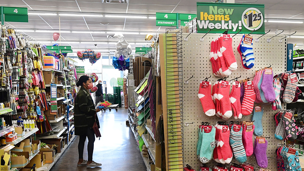 Does Walmart Own Dollar Tree In 2022? (Not What You Think)